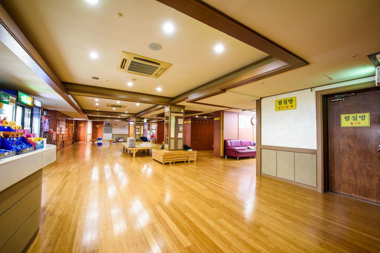 Gangneung Donga Hotel Exterior photo